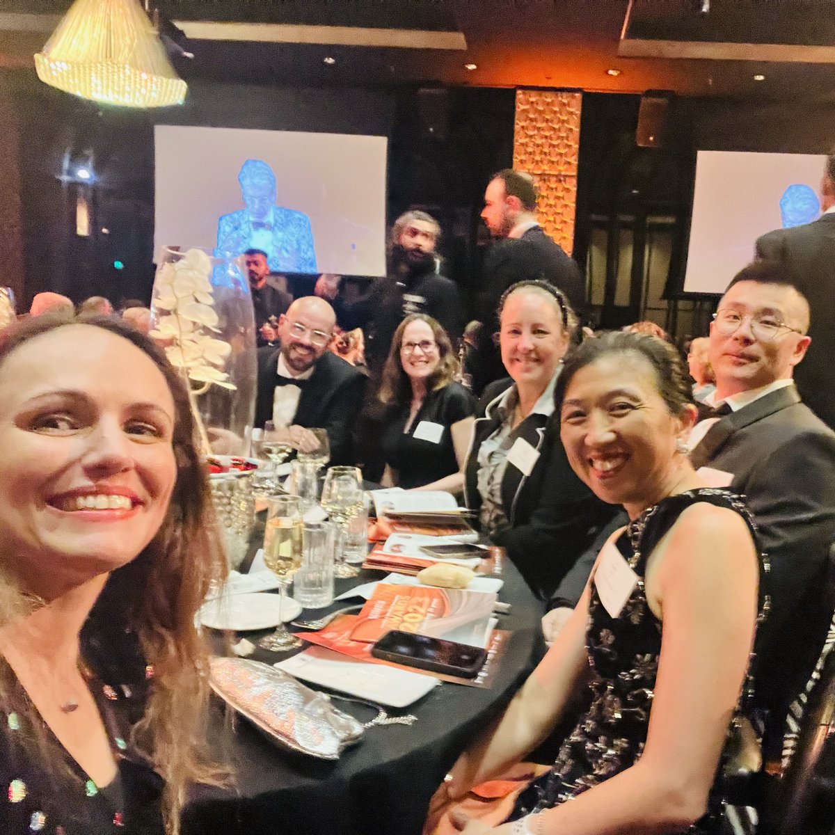 Lucky to be sitting with such stars from the Faculty of Medicine and Health University of Sydney at Research Australia Awards ⭐️ #resausawards @WARC_USYD @clara_chow @JRedHeart @van__Oijen @CathieSherr @syd_health