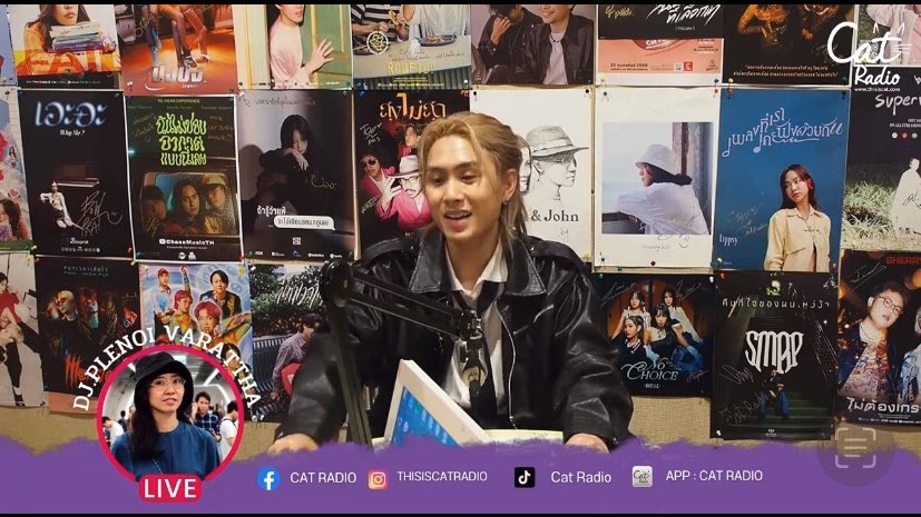 CRUSHONMTM's tweet image. สัมฯที่ #catinterview น่าฟังมากกก ม่อนเล่าเกี่ยวกับการแต่แคปสไตล์ของม่อน ที่จะค่อยๆเล่าเรื่อง กับสมุดเล่มนึงที่จดทุกอย่างเอาไว้ เก่งอ่ะ เก่งมากกเลย 🥹 พี่จะรอฟังทุกเพลงที่ม่อนตั้งใจเขียนนะคนเก่ง

#พระรองตลอดไปDIAMOND 
#พระรองตลอดไป 
#diamondnrk_