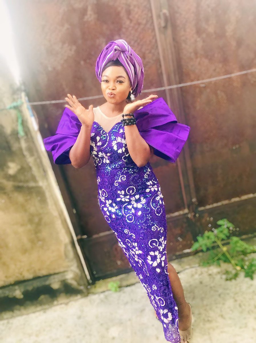 ench_glam's tweet photo. Another design as e dey hot🥰 
#getenchanted #fashionstyle
#fashionblogger #fashiongram 
Your classical appearance is our priority 🪡 https://t.co/5qXQi7MNnt