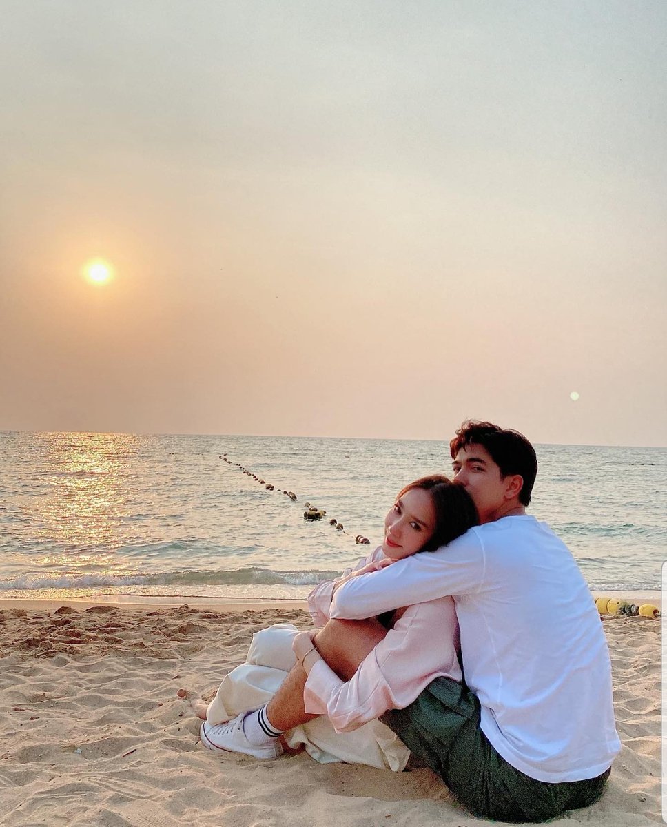 foreverK1348's tweet photo. #ลมพัดผ่านดาวตอนจบ
Happy ending 👏👏👏
SOMETHING IN THE WIND ❤️ https://t.co/WppVTJH59B