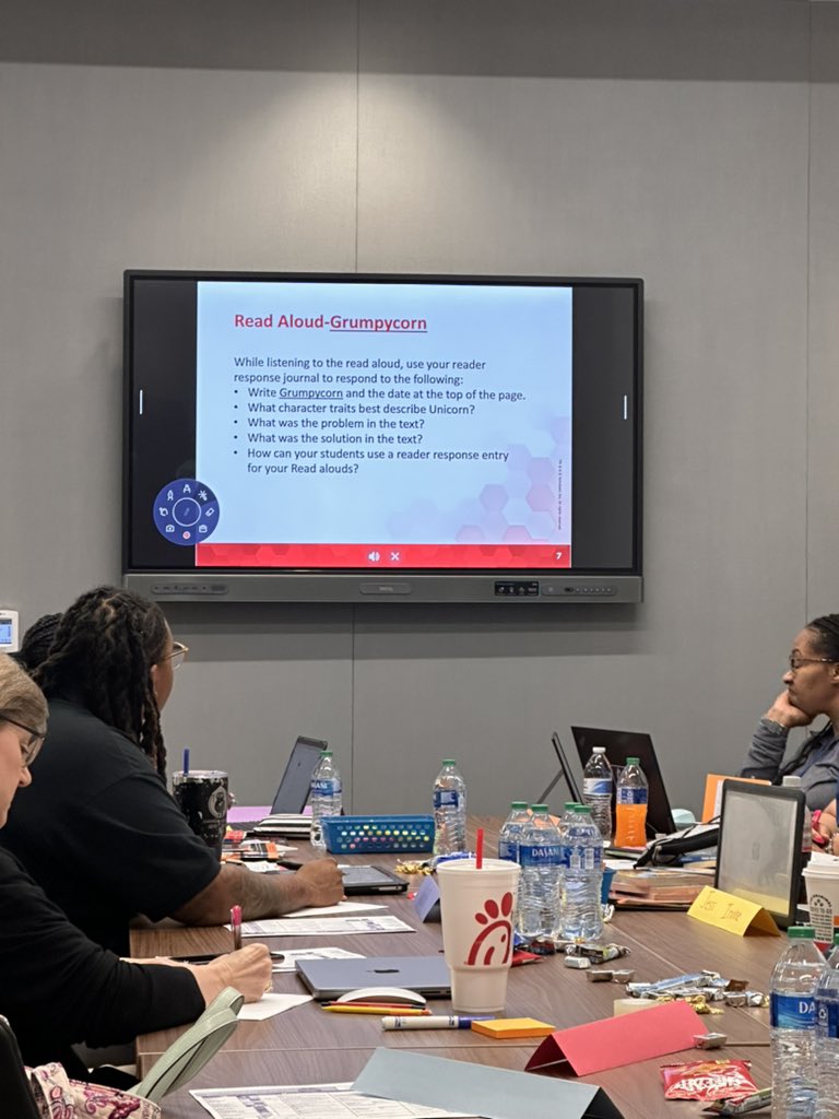 meaganrpride's tweet photo. Scholastic Session today with 3rd — we are discussing book clubs, response to text, constructed responses, and reader response journals. Allow students to reflect &amp; respond based on their experiences &amp; construct meaning. @LANschools #LearnWithLAN https://t.co/nSDWhNTCIg