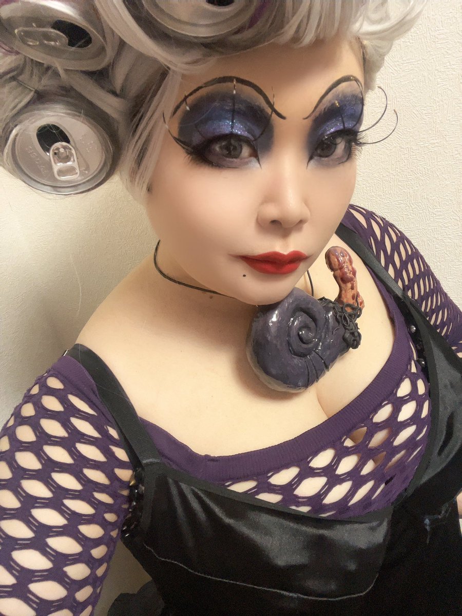 JYA15's tweet photo. 💜🎃Halloween 2023🎃💜

3年ぶりにおうちハロウィン🐙💜の記録

#Halloween 
#halloween2023 
#ハロウィン 
#ハロウィン2023 
#おうちハロウィン 
#アースラ #ursula
#うさぎ #rabbit 
#rabbitmakeup 
#コスプレ https://t.co/BADMMp7Tkk
