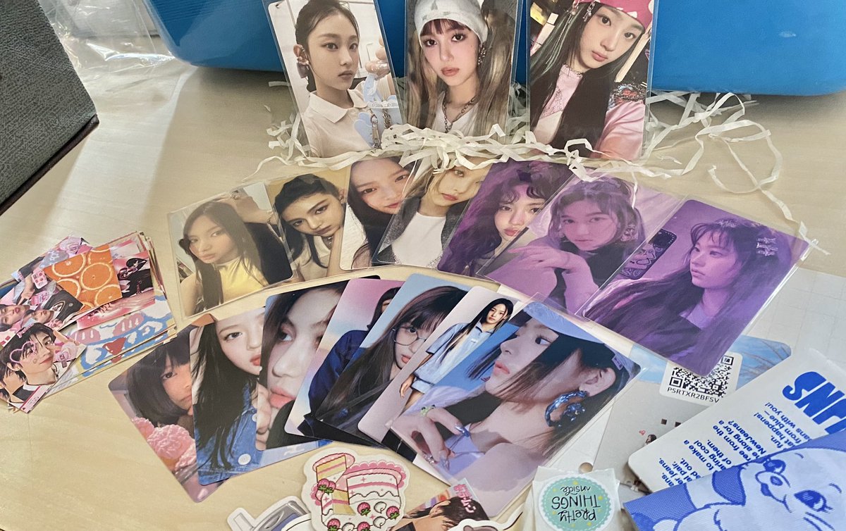 _minspace's tweet image. ˳    ≛    ۫    ⌒⠀ #mymymin

𝑓𝑟𝑜𝑚: @0013cart_ 

thank you for packing it safelyyy.
collbook &amp;amp; pocas are received in
good condition, + sobrang generous sa freebies (isa sa freebie yung collbook! 👀💓)