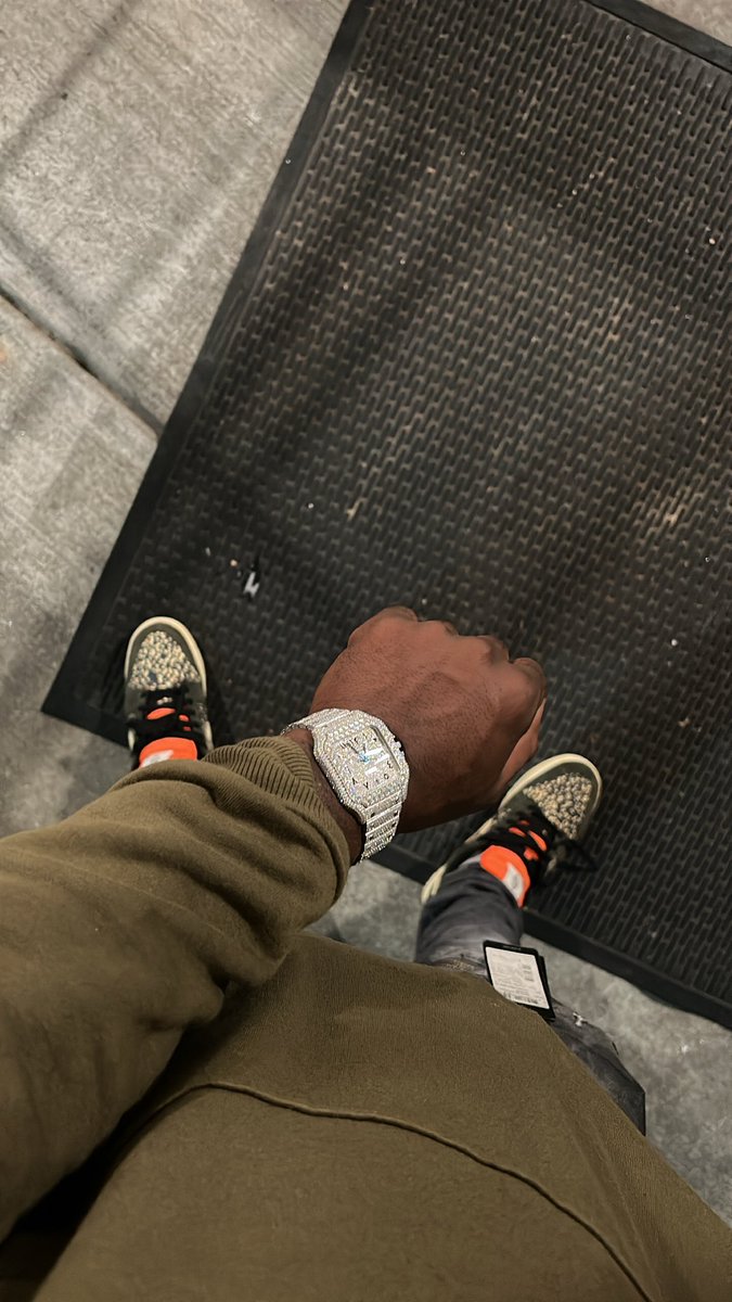 BalvinFrmDaBlok's tweet photo. When you mention young turnt niggas you better mention me ♻️ https://t.co/zPdz4HDY0E