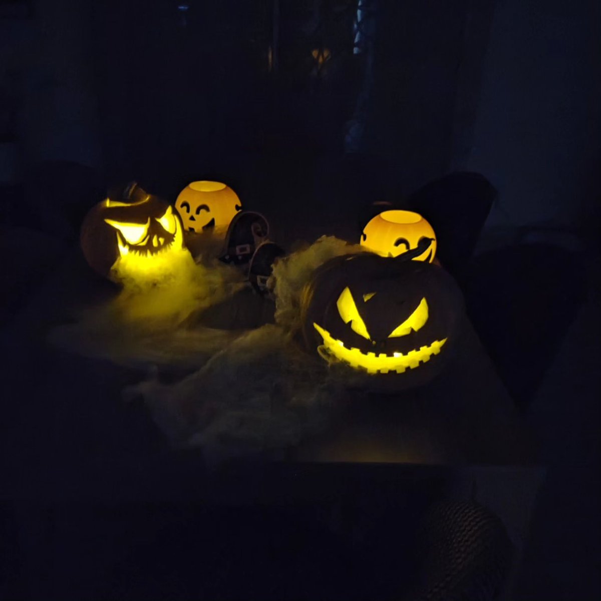 ModDelamoda's tweet photo. #halloween https://t.co/7j0EmbDYR5