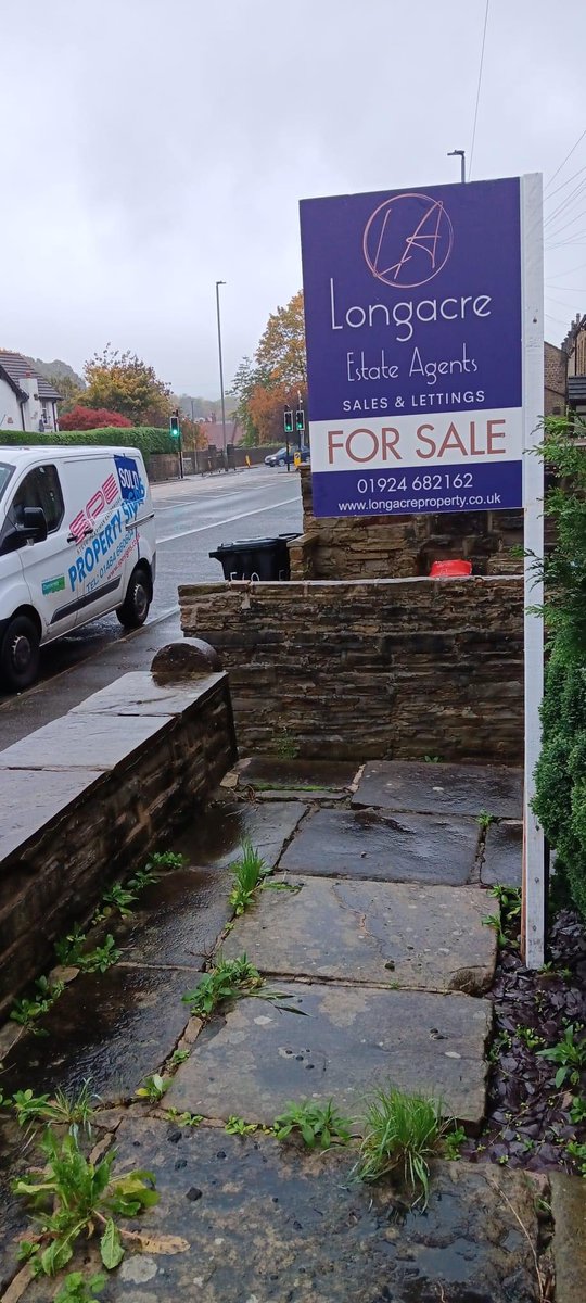 spe_signs's tweet image. Boards bring business! Whether your an agent advertising properties or you just want to advertise your business. We're happy to help. Longacre Estate Agents Yorkshires Finest @WhitegatesHudds and Francine Turner #advertisingboard #newboard #estateagents #boardsbringbusiness