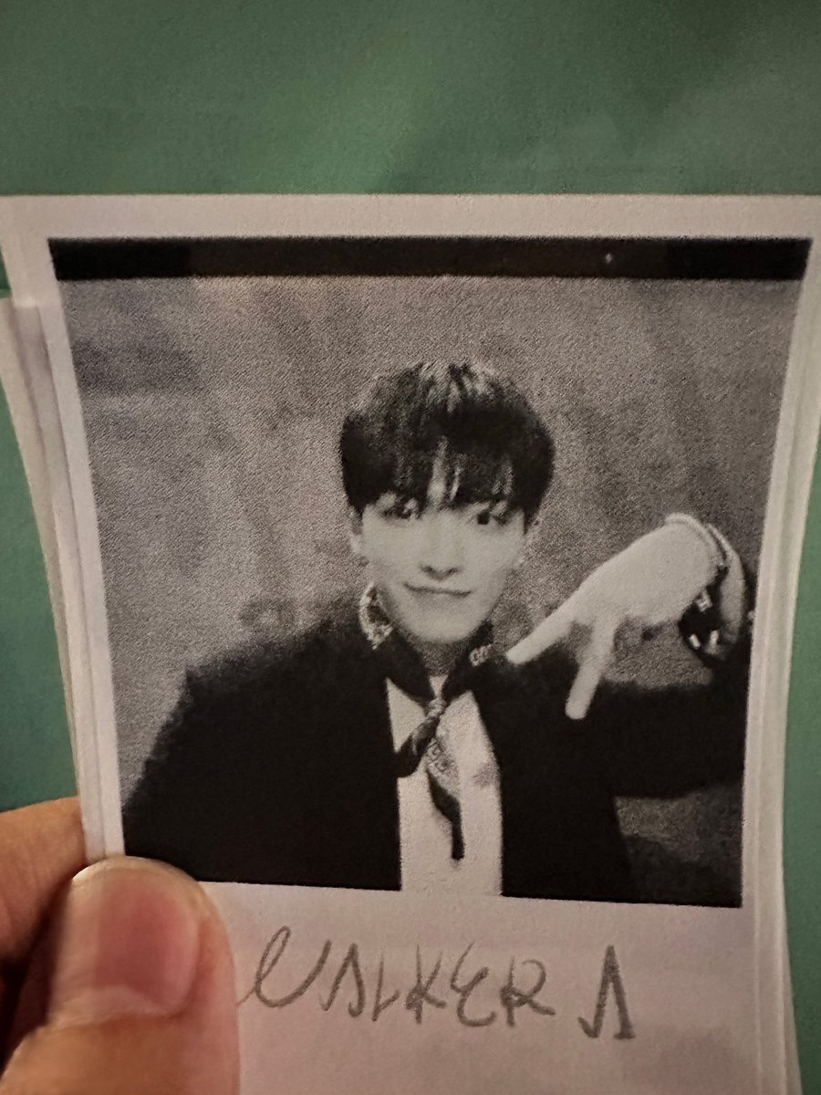 ATEEZofficial's tweet image. [#홍중] WALKER A👣 D-1
#ATEEZ #에이티즈