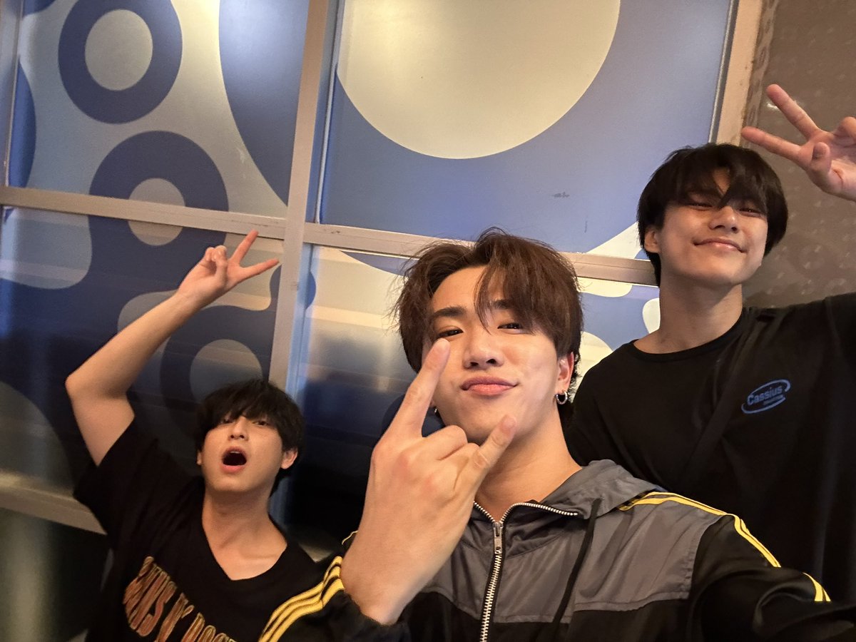 perthppe's tweet photo. Xie xie 🫶🏻🖤💛💛
 #BENTOXPerthChimon https://t.co/TbGATgBOZ3