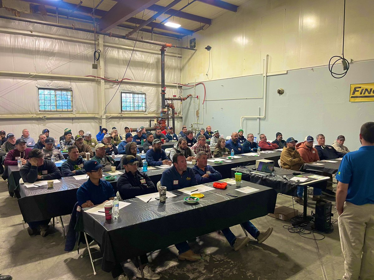 Packed house for our Service Clinic in Massachusetts today! ⚙️💪🏼🛠️ #StaySharp #NeverStopLearning