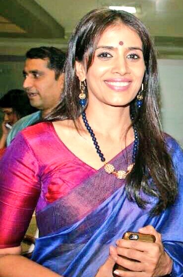 kayaldevaraj's tweet photo. November 3rd
#HappyBirthdaySonaliKulkarni
#HBDSonaliKulkarni
#MayMadham Tamil Movie Heroine @sonalikulkarni Birthday
Best Wishes Madam https://t.co/6KolvsF2Wm