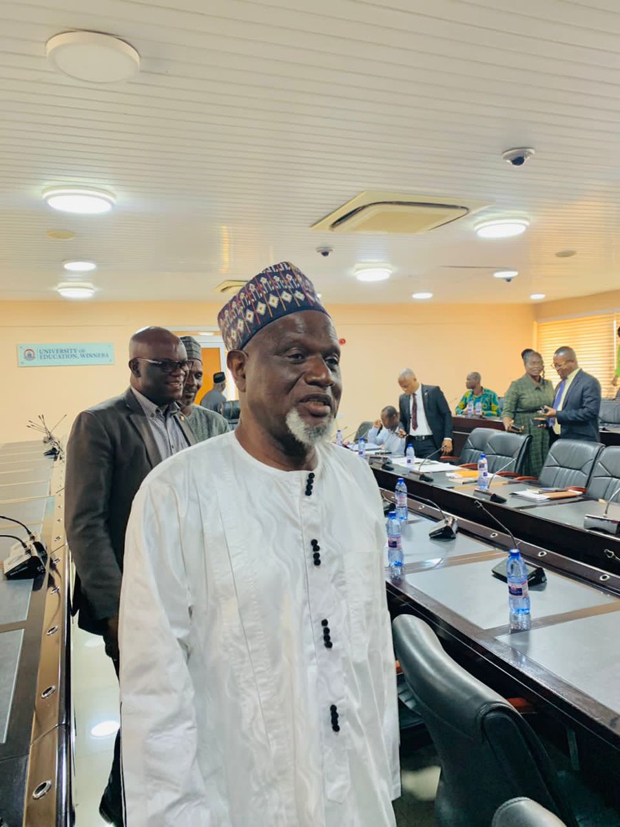 mkaghana's tweet image. #AmeerGhana visits #UewVC

Ameer Ghana: "Ahmadiyya schools allow students of any religious background to pray or worship anyway they want."

#AhmadiyyaLegacy #AhmadiyyaMuslimMission 
#mkaghana #uewVC #UEW #Winneba