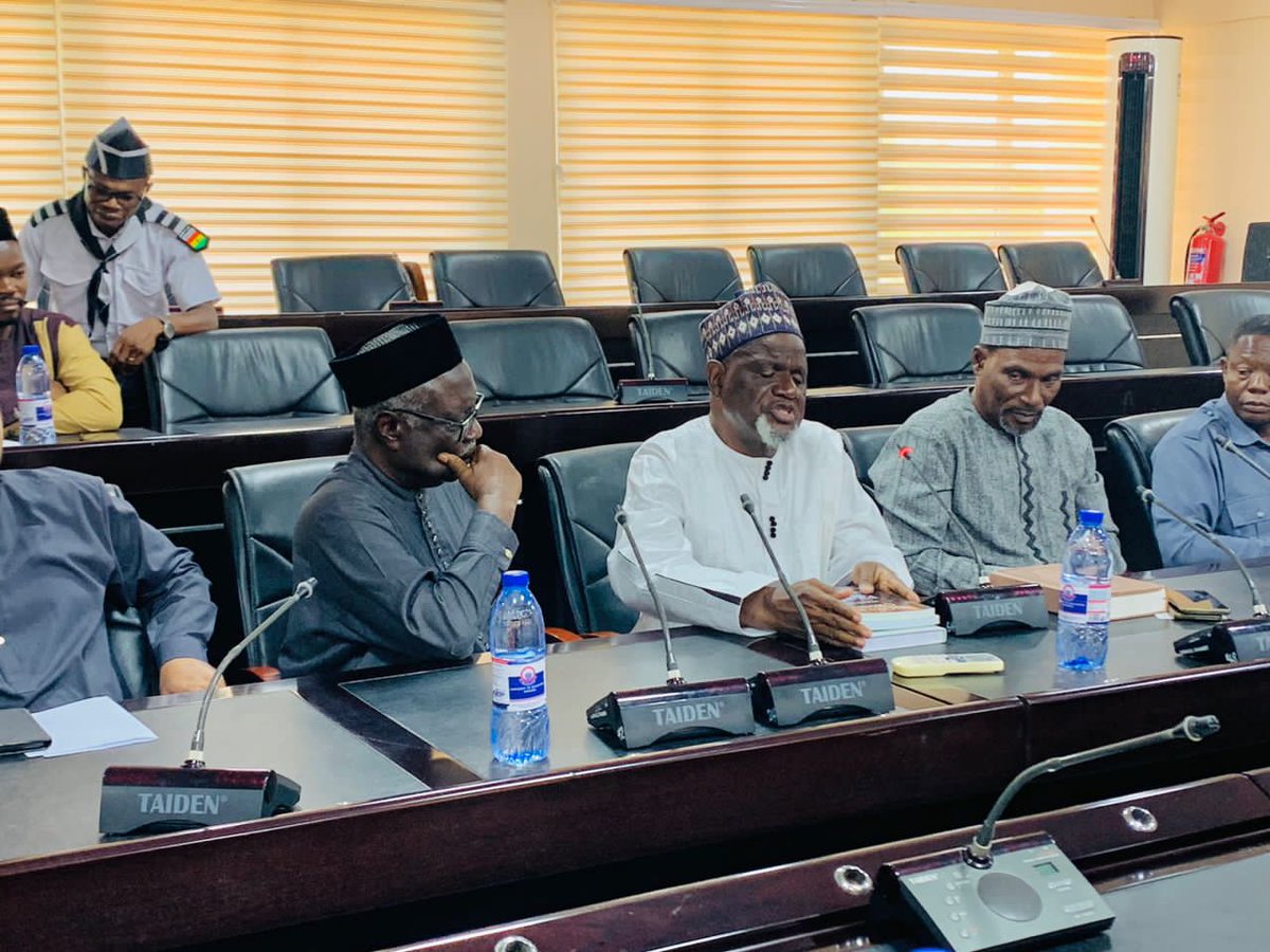 mkaghana's tweet image. #AmeerGhana visits #UewVC

Ameer Ghana: "Ahmadiyya schools allow students of any religious background to pray or worship anyway they want."

#AhmadiyyaLegacy #AhmadiyyaMuslimMission 
#mkaghana #uewVC #UEW #Winneba