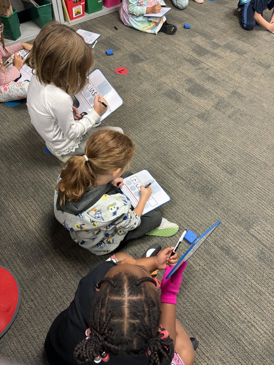 Loved seeing students encoding during phonics instruction in K, 1, and 2 at <a href="/HumbleISD_SWE/">Summerwood Elementary</a> this morning! <a href="/Humble_ElemELA/">Humble ISD Elementary ELA</a>