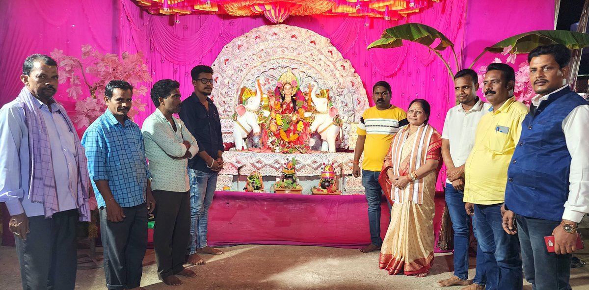 MadhuAgrawalla2's tweet photo. ଆମ #ପାଟକୁରା ନିର୍ବାଚନ ମଣ୍ଡଳୀ ଅନ୍ତର୍ଗତ ଡେରାବିଶ ବ୍ଳକର ବିଭିନ୍ନ ଗ୍ରାମପଞ୍ଚାୟତର ମା' ଗଜଲକ୍ଷ୍ମୀଙ୍କ ସମସ୍ତ ପୂଜା ମଣ୍ଡପ ବୁଲିବା ସହ ମା' ଙ୍କ ଆଶୀର୍ବାଦ ଭିକ୍ଷା କରିଲି।
ଏହି ଅବସରରେ ଯୋଗଦେଇଥିବା ସମସ୍ତ ସହଯୋଗୀ ଓ ନେତୃବୃନ୍ଦମାନଙ୍କୁ ଅଶେଷ କୃତଜ୍ଞତା ଜ୍ଞାପନ କରୁଛି।
#GajLakshmiPuja #Patkura #Derabis #Kendrapara https://t.co/mxkiBIMzOZ