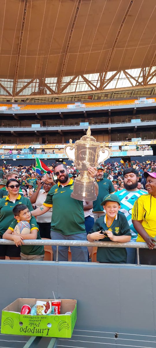 SABCNews's tweet photo. IN PICTURES | Kaizer Chiefs players are also at FNB Stadium, their home ground, in support of the four-time world champions, #Springboks.
#SpringbokRWC
π· Dinilohlanga Mekuto https://t.co/TsBC6Jlgol
