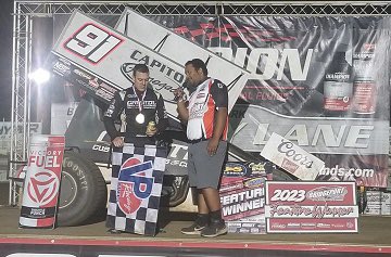 RaceMaxims's tweet image. Congratulations @kylereinhardt21 on the 410 Win @bridgeportspeed #racemaximswinner #repeatwinner
