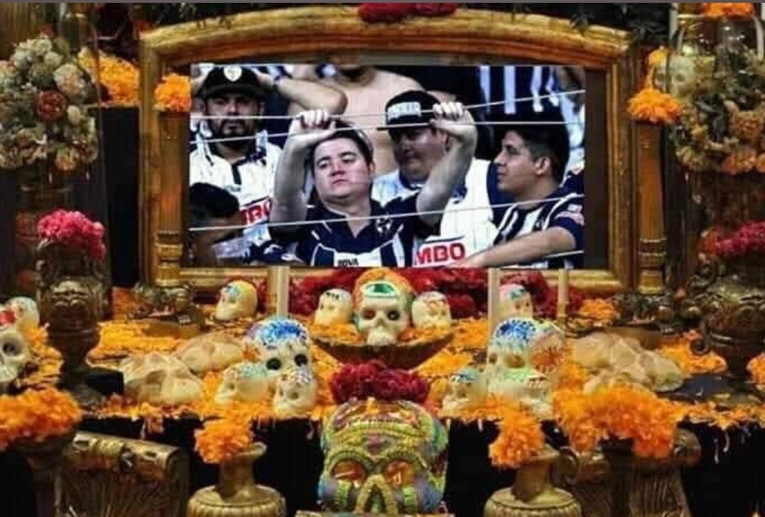 Feliz día de muertos. 🙊🤣