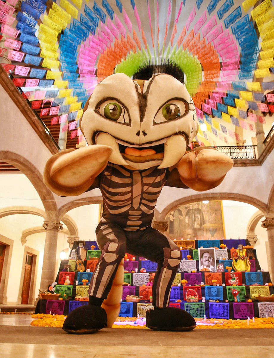AlacranesdDGO's tweet photo. Hoy es uno de los días más especiales para los mexicanos, una de las tradiciones de mayor arraigo en nuestro país, donde honramos la memoria de nuestros seres queridos que se han adelantado de este mundo. https://t.co/0cRgSJKdgk