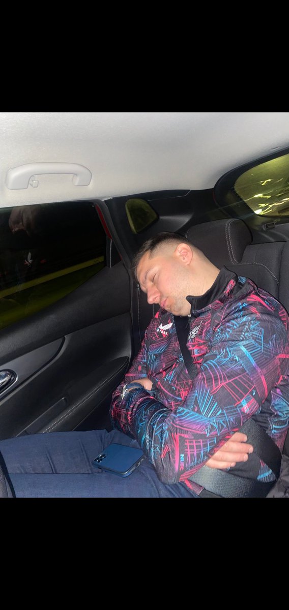 away_ends's tweet photo. Newcastle United Sleeper Travelling Home (Yesterday) 😴📷...

Credit- (@AndrewDodgson4)
(#)- #NUFC | #MUFC https://t.co/KUtAjgCTq6