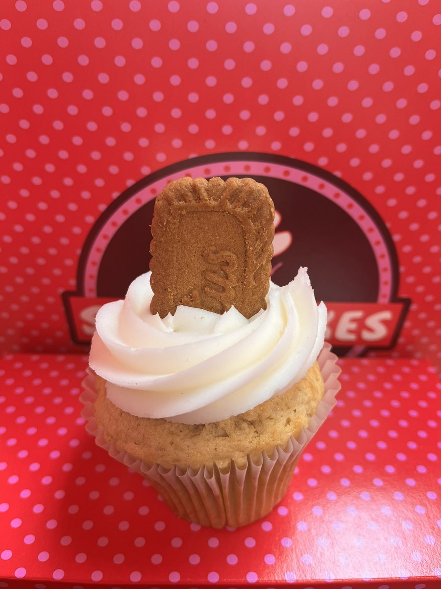 SmallCakesNDH's tweet photo. Happy November! 🍂 Today’s new #yummy special is #CinnamonRoll #Cupcakes! We also have #BiscoffCookie & #PumpkinSpice +17 delicious daily #Cupcake flavors! Order pickup at 404.621.9634 or via https://t.co/MTIy7NF1eE! Or get delivery thru #UberEats #GrubHub or #DoorDash! https://t.co/gUjibfWPH6