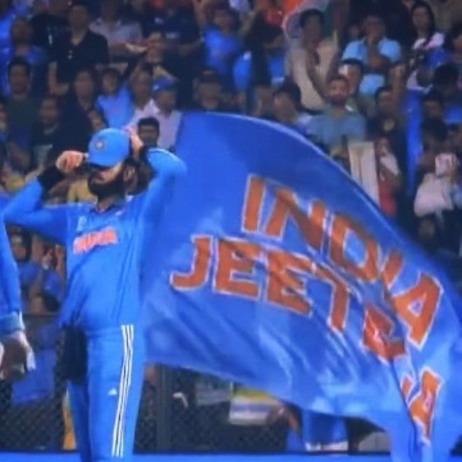 adicrok's tweet photo. 200 likes on this picture. Possible ? 📸 🇮🇳 
#ViratKohli𓃵 #Shami #INDvsSL https://t.co/KohmBvtPIM