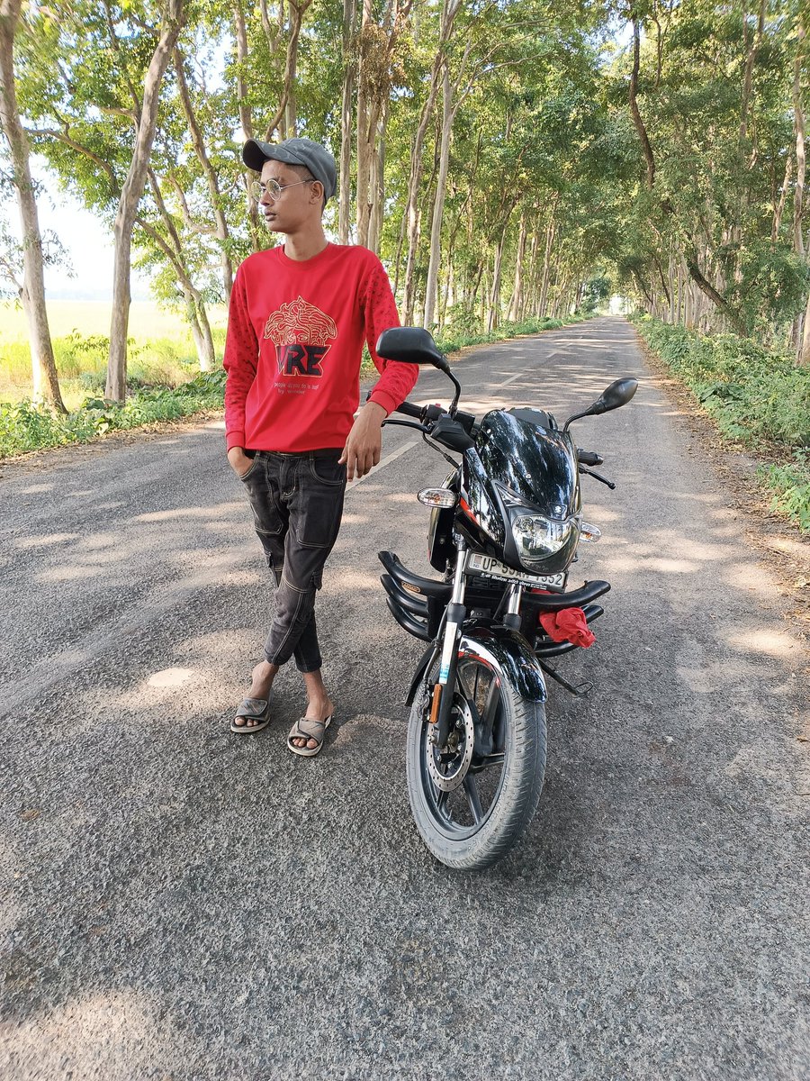 BabhaniC's tweet photo. #bike #ride https://t.co/vuJPareaRJ