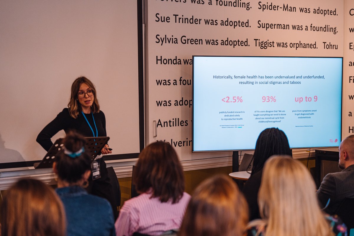 PRCA_HQ's tweet photo. @ShelleyGTweets @ishtar413 @SarahGraham7 @DrHelenONeill @Amy_Mintel .@Dariasaur, Senior Communications Manager at @Flotracker, grants us insight into female health, why it has been overlooked and Flo's impact in helping women harness and understand their body signals to live better.
#PRCAHealthConf ๐โโ๏ธ https://t.co/X1LNARh3Vk