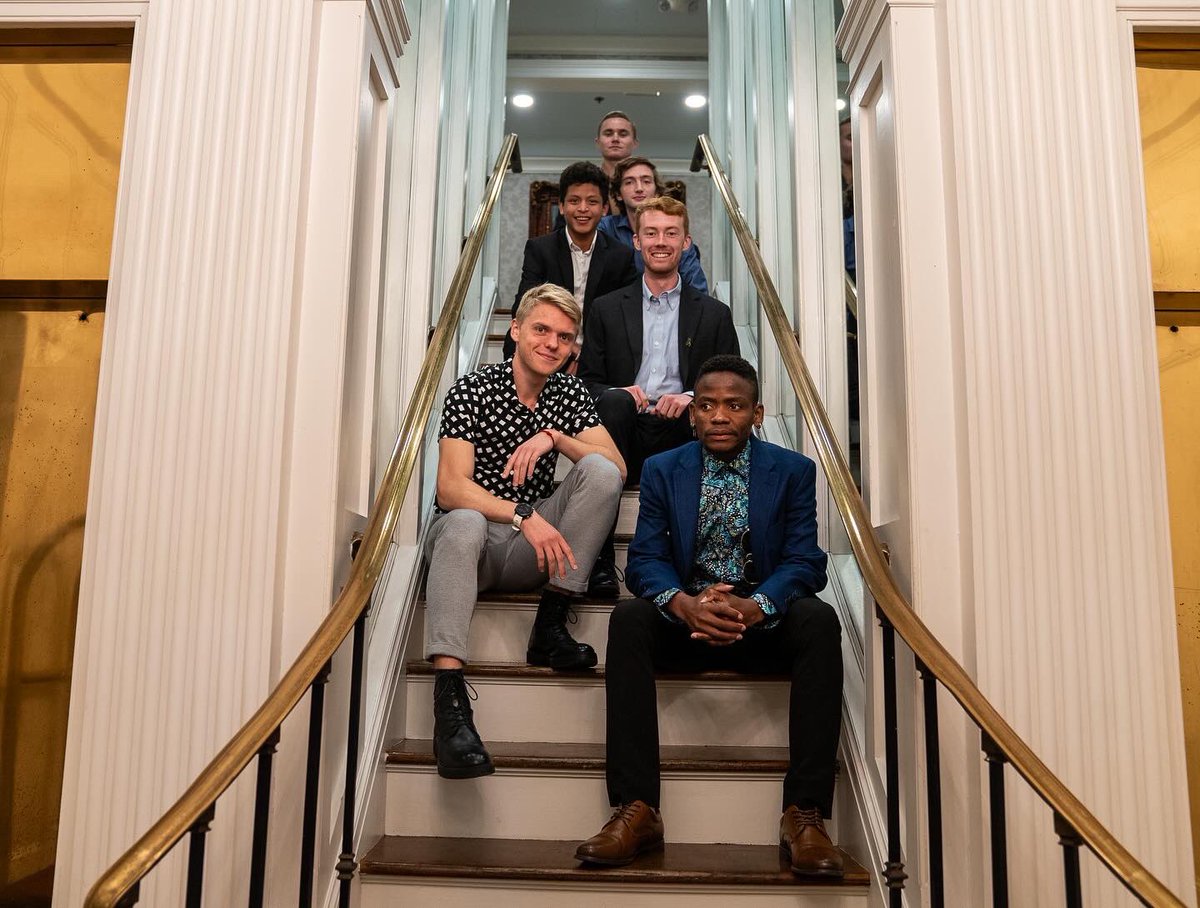 Conference champs dine in style 😎

#RollWave🌊 | #RunWave👟 | #SetTheStandard📈 | #NOLAsTeam⚜️