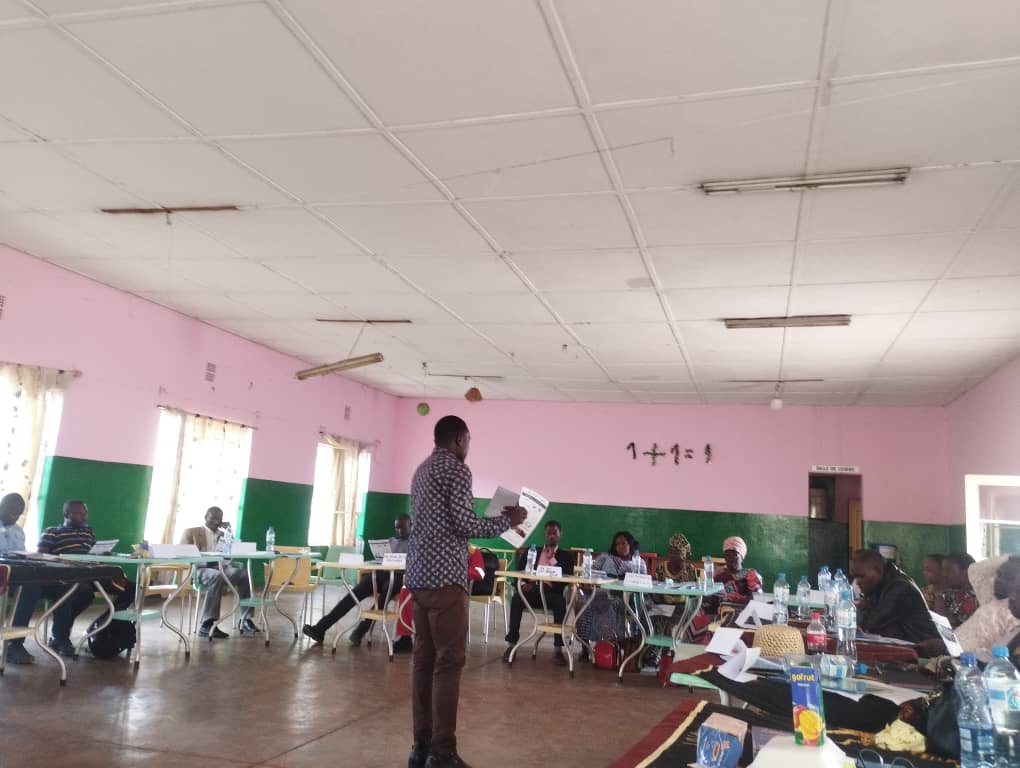 giz_drcongo's tweet photo. Avec l'appui technique et financier du projet #DISM de la @giz_drcongo, ONGs @AdrafAsbl et #RFSE organisent un atelier de sensibilisation sur les impacts des activités minières sur l’#environnement et la #santéhumaine dans les villages de Postolo, Kiboko et dans la cité de Tenke https://t.co/dllvm8LwuR