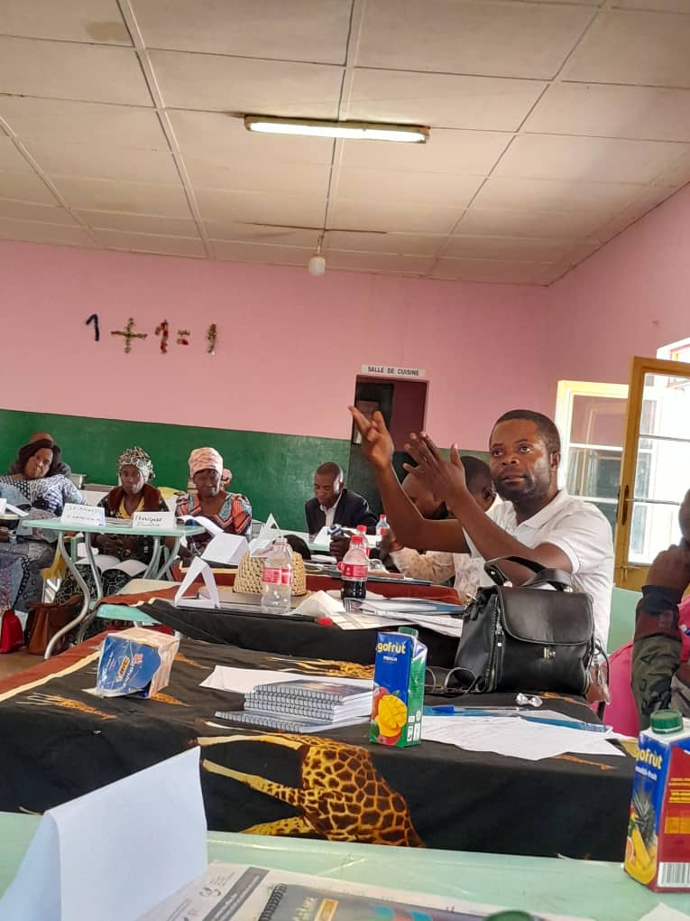 giz_drcongo's tweet photo. Avec l'appui technique et financier du projet #DISM de la @giz_drcongo, ONGs @AdrafAsbl et #RFSE organisent un atelier de sensibilisation sur les impacts des activités minières sur l’#environnement et la #santéhumaine dans les villages de Postolo, Kiboko et dans la cité de Tenke https://t.co/dllvm8LwuR