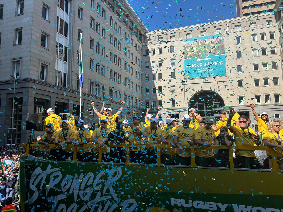 What a sensational whirlwind of excitement! 🤩 

The 4x World Champions, @Springboks, have touched down at FNB Bank City in Johannesburg, and we're absolutely thrilled to stand as proud partners of these sporting legends 🇿🇦 #FNBLovesRugby #FNBCelebratesTheBoks