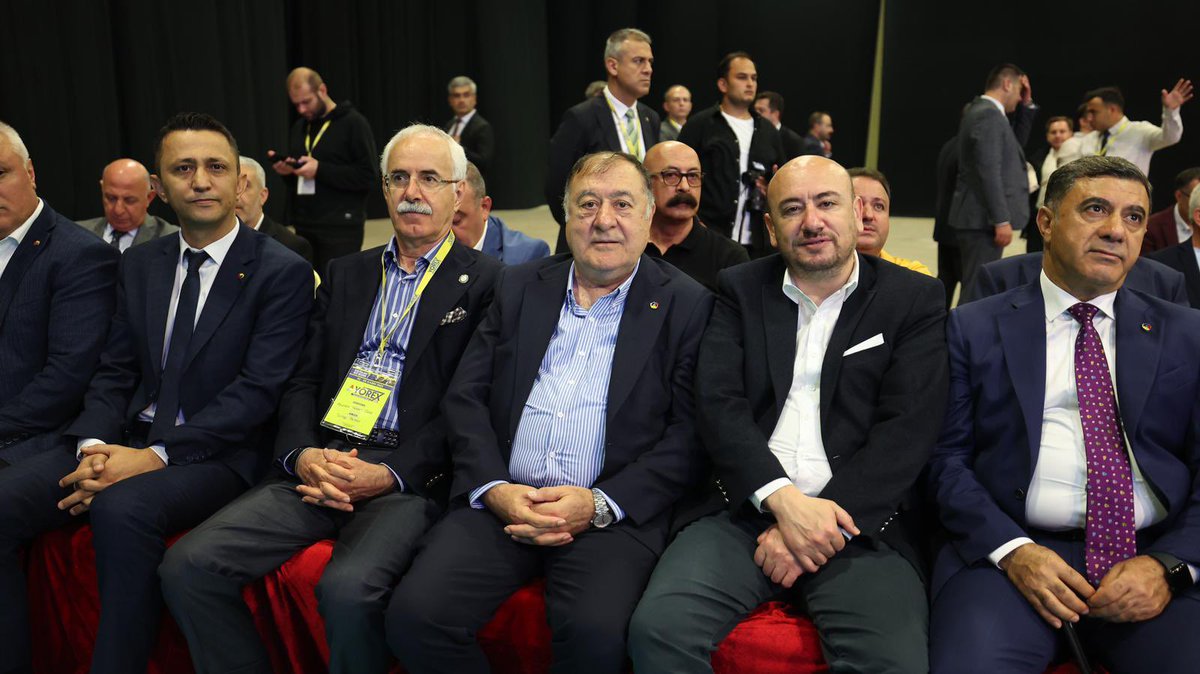 nevsehirtso's tweet photo. 📍#Antalya
Başkanımız M. Arif Parmaksız, Meclis Başkanımız M. Ali Öbekli ve Yönetim Kurulu Üyelerimiz, TOBB Başkanımız Sn. @RHisarciklioglu ’nun katılımıyla Antalya’da gerçekleştirilen #yorex Yöresel Ürünler fuarı’nın açılışına katıldı. https://t.co/awbOra7f4q