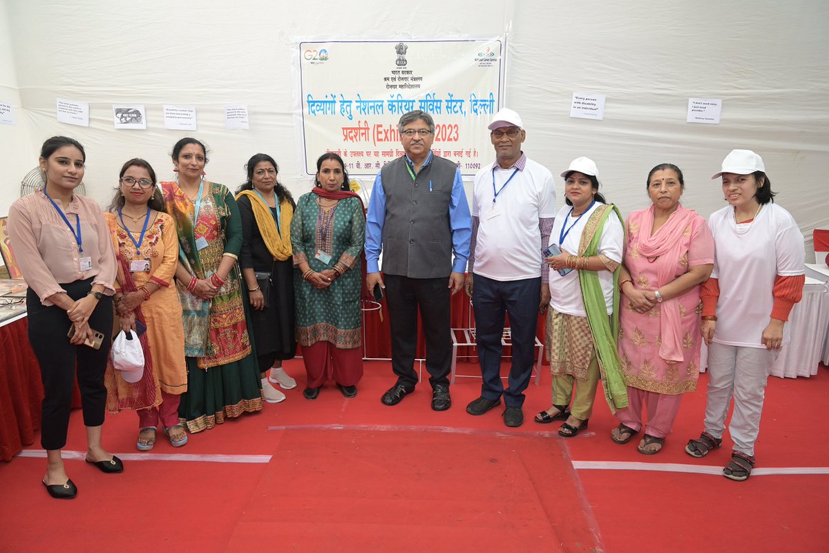 NCSIndia's tweet photo. National Career Service Centre for Differently Abled (DA) organized a Diwali Exhibition at Shram Shakti Bhawan today.
@byadavbjp @LabourMinistry @Rameswar_Teli @mygovindia @PMOIndia
#NCS #NCSCDA #Diwali #Exhibition #Handcrafted https://t.co/6ZYq35C1SF
