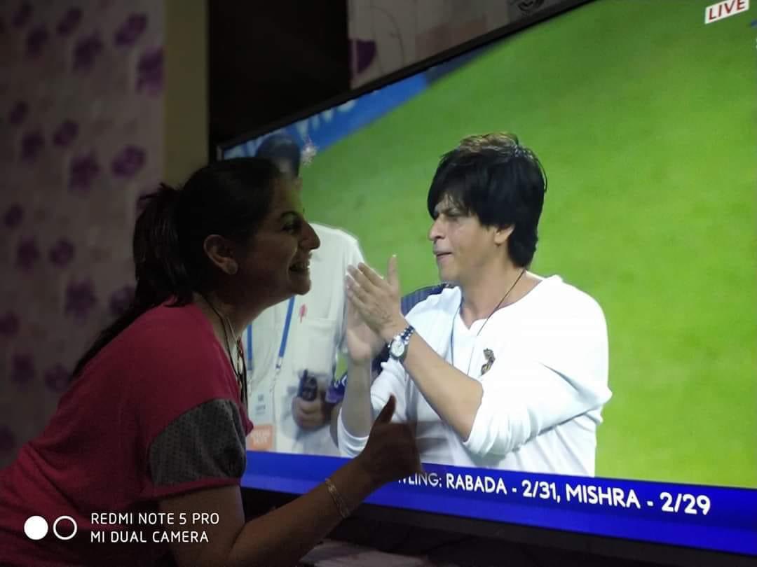 Shanjdan's tweet photo. I’m a Salman fan 🫣. You’re her first love 💙. She smiles when you smile so Happy Birthday @iamsrk 😛 https://t.co/dqH70SOyr5