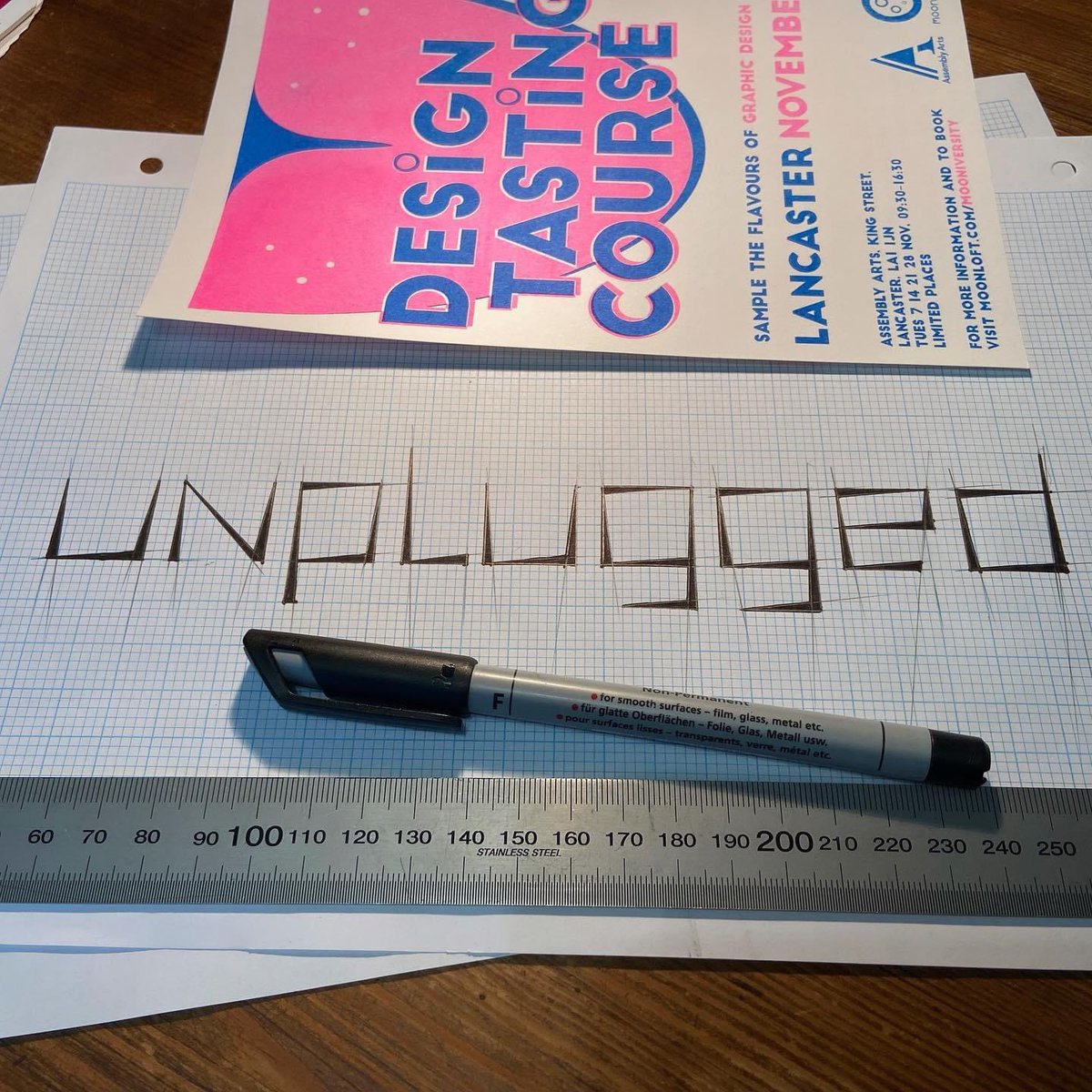 moonloft's tweet photo. Do you want to learn the fundamentals of graphic design? Get back to the drawing board in this UNPLUGGED course all about 
#typography 
#illustration #colour #layout #branding and #advertising 

#GraphicDesign #Lancaster #AssemblyArts #LoveLancaster 
#GetCreative

Link below https://t.co/xTq2gn6RAp