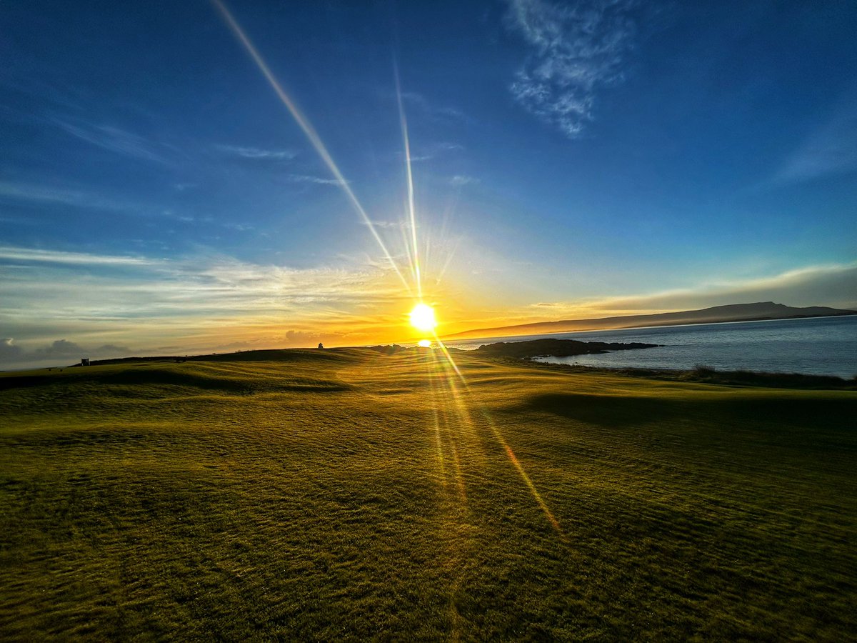 <a href="/Greencastle1892/">Greencastle Golf Club</a> autumnal sunrise 🌅 ⛳️