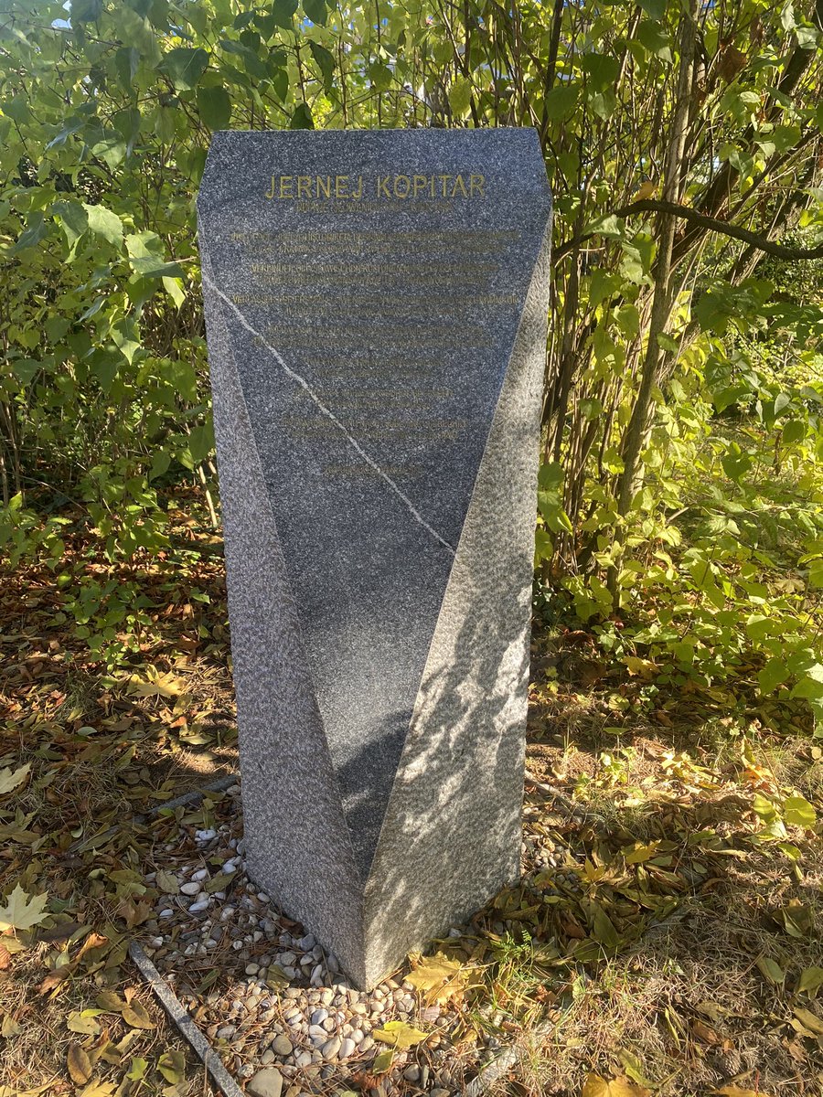 spelion's tweet image. November 1st at St. Marx Cemetary, remembering Slovenian linguist Jernej Kopitar who was burried here in 1844 and later moved to Ljubljana 🍂 🇸🇮 #smallnation with #bignames
