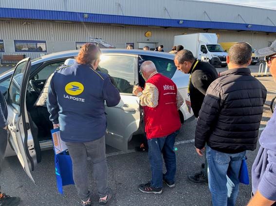 Preventionrout's tweet photo. [Nos actions en régions] Nous sommes intervenus dans les locaux de @GroupeLaPoste à @dijon pour sensibiliser plusieurs salariés du #groupe à la prévention routière. 
 
#aPR #preventionroutiere #laposte #securité  #naer https://t.co/Q5w3i6kjyt