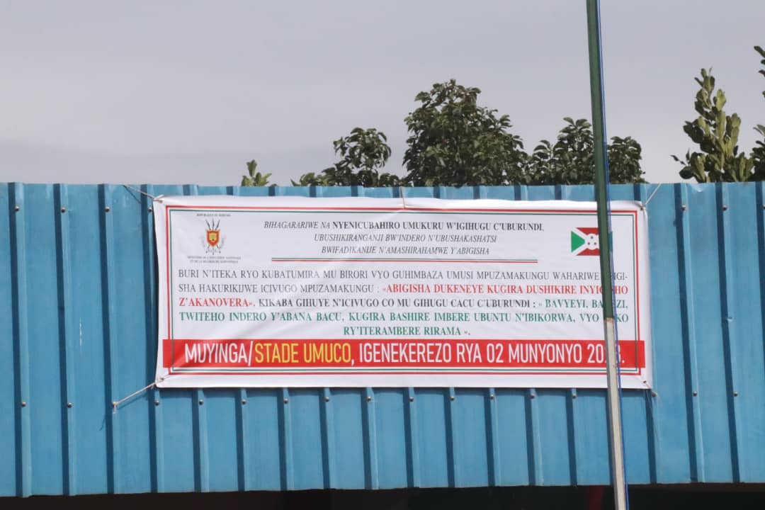 cosesona1's tweet photo. #Burundi Célébration de la Journée Mondiale de l'Enseignant ce Jeudi 02 Novembre 2023, en province #Muyinga sous l'égide de Son Excellence le Président de la République du Burundi. https://t.co/l5bAJpNgos