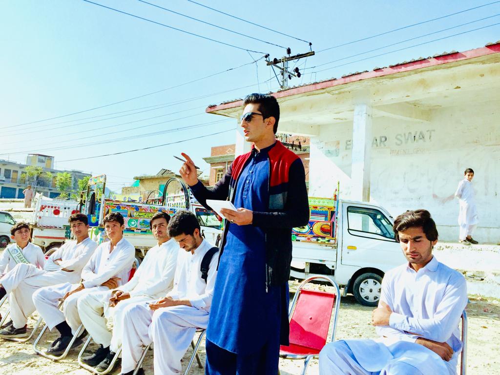 ImranKhan185051's tweet photo. #قوم_کا_حوصلہ_عمران_خان
آج انصاف سٹوڈنٹس فیڈریشن جوڑ کالج کی طرف سے کالج صدر فہد قریشی اور جی ایس عجب خان کی سربراہی میں ایک سٹڈی سرکل منعقد ہوا جس میں سینئر ڈپٹی کنوینرآئی ایس ایف ملاکنڈ ریجن گوہر خان اور خالد خان جی ایس آئی ایس ایف بونیر نے بطور مہمان خصوصی شرکت کی۔
#isfbuner https://t.co/Z9UN0qzHMs