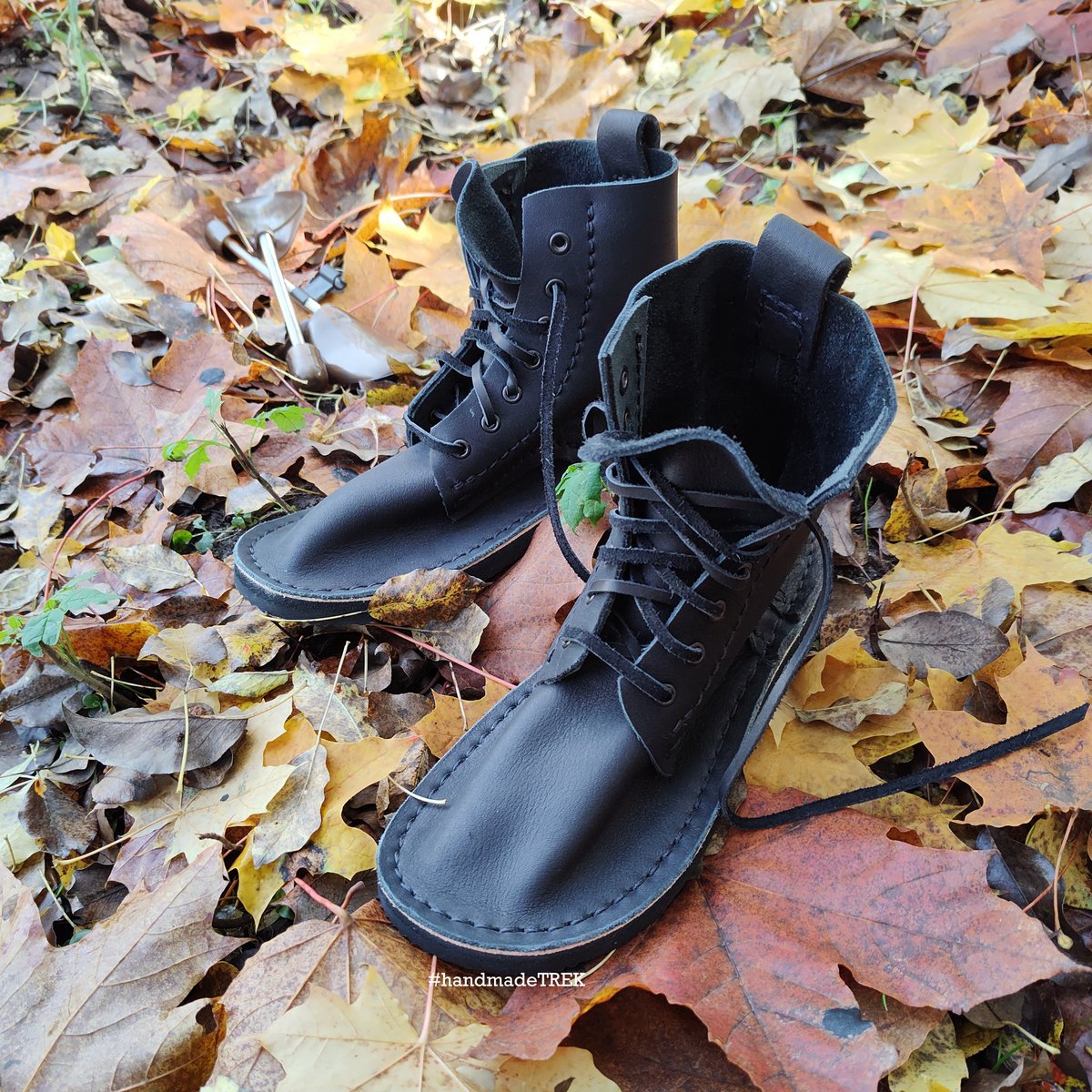 TrekLeather's tweet image. crafTMore #TREKstore
craftmore.net/produkt/trek-b…

#handmadeTREK etsy store
trekleather.etsy.com/listing/230938…

Classic black leather TREK shoes...
#Basic7 model. Sizes from 35 to 46
Visit our #craftMore boutique or #etsystore #trekleather