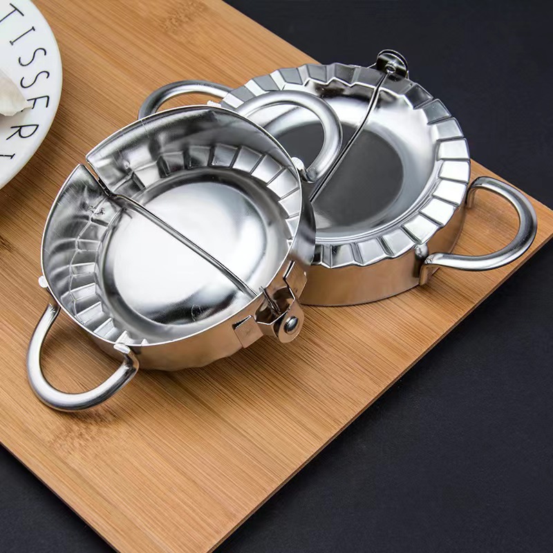 supplies24037's tweet photo. Cute shape, easy to operate.
Let's use this dumpling maker to make delicious dumplings together！！
#homegadgets #cookware #cooking #dumplings #cookingtools #kitchen #kitchentools #dumplingmaker #delicious #OEM #ODM #kitchenutensils #kitchenware #home #kitchenappliances https://t.co/GmAbl6qXNv