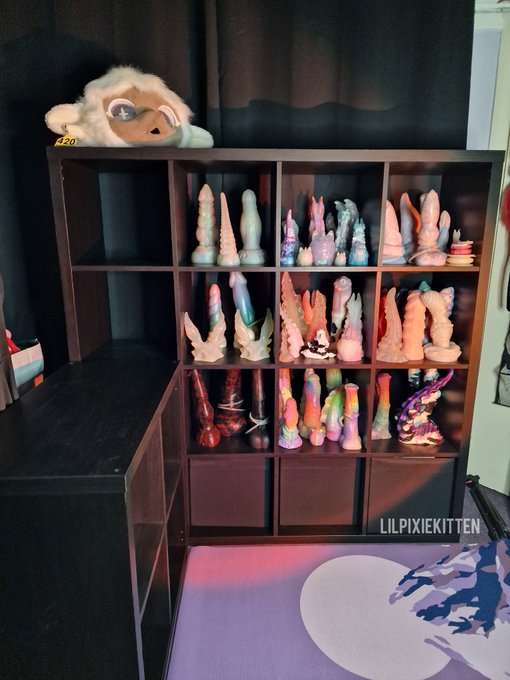 Have a nude to help with interaction ♡  The temporary dong wall for now, I have 3 giant boxes packed<a href="/tag/mvsales"class="tags"><span>#mvsales</span></a>