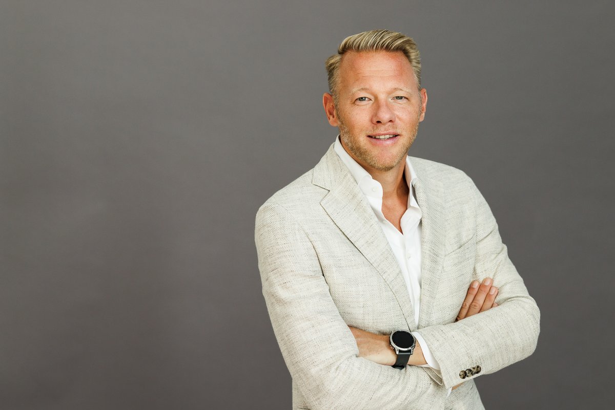 After six years of outstanding leadership, Guido Vermeent steps down from his role as Chief Executive Officer of Payconiq International. Stijn van Brussel, Payconiq’s former COO, will assume the position of CEO to drive the company strategic’s initiatives: payconiq.com/payconiq-inter…