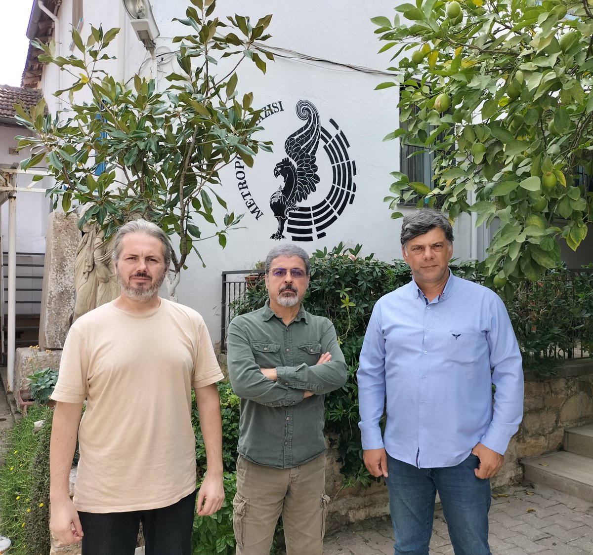 DEÜ Arkeoloji ve Arkeometri Araştırma Merkezi (@deuarkeum) on Twitter photo #universitemDEU <a href="/DEUARKEUM/">DEÜ Arkeoloji ve Arkeometri Araştırma Merkezi</a> ile <a href="/deu_daum/">Dokuz Eylül Üniversitesi DAUM</a> işbirliğinde İzmir ve çevresinde Antik Çağlardaki depremlerin izleri üzerine proje çalışmasında proje paydaşlarından <a href="/ioniametropolis/">Metropolis Kazısı</a> Antik Kenti'nde görüşmelerimizi gerçekleştirdik. #universitemDEU <a href="/DEUARKEUM/">DEÜ Arkeoloji ve Arkeometri Araştırma Merkezi</a> ile <a href="/deu_daum/">Dokuz Eylül Üniversitesi DAUM</a> işbirliğinde İzmir ve çevresinde Antik Çağlardaki depremlerin izleri üzerine proje çalışmasında proje paydaşlarından <a href="/ioniametropolis/">Metropolis Kazısı</a> Antik Kenti'nde görüşmelerimizi gerçekleştirdik.