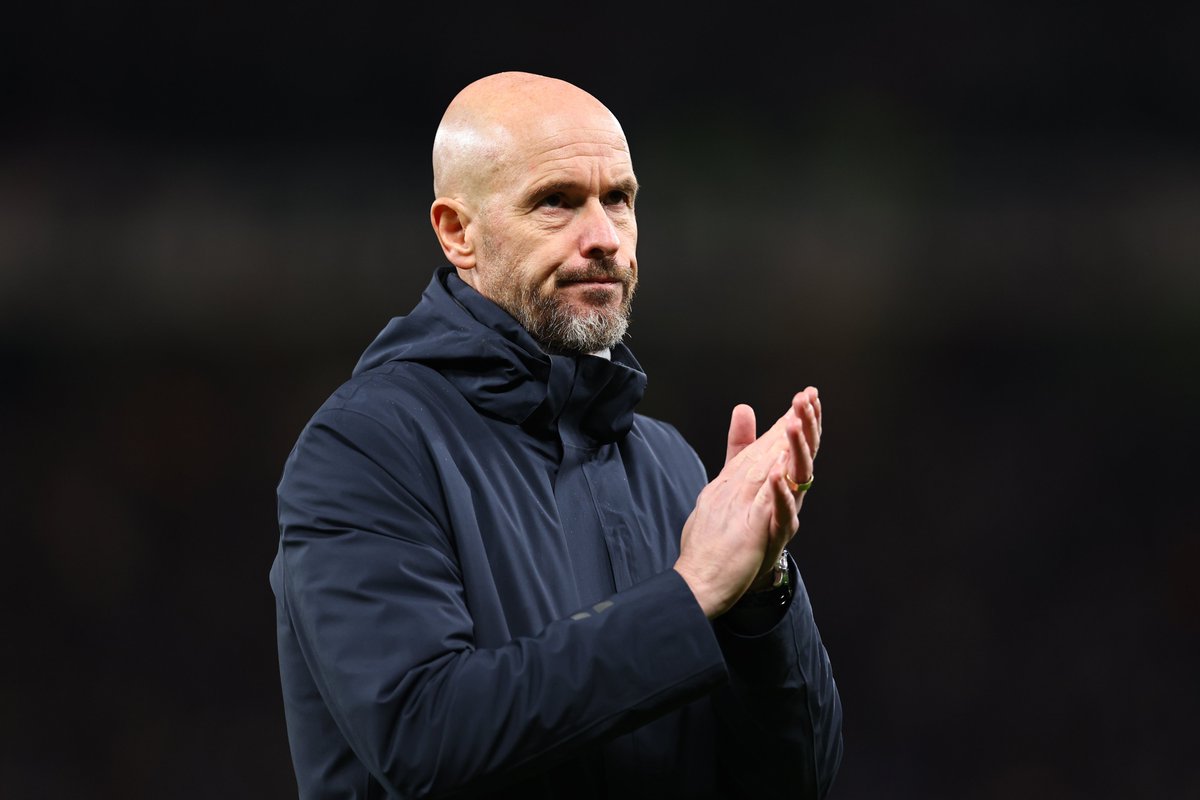utdreport's tweet photo. #mufc dressing room sources say doubts are growing over Ten Hag's management and there is simmering resentment among certain players towards teammates. 

Some players are also unimpressed with the general direction of the club as its strategic review enters a 12th month.

[@samuelluckhurst]