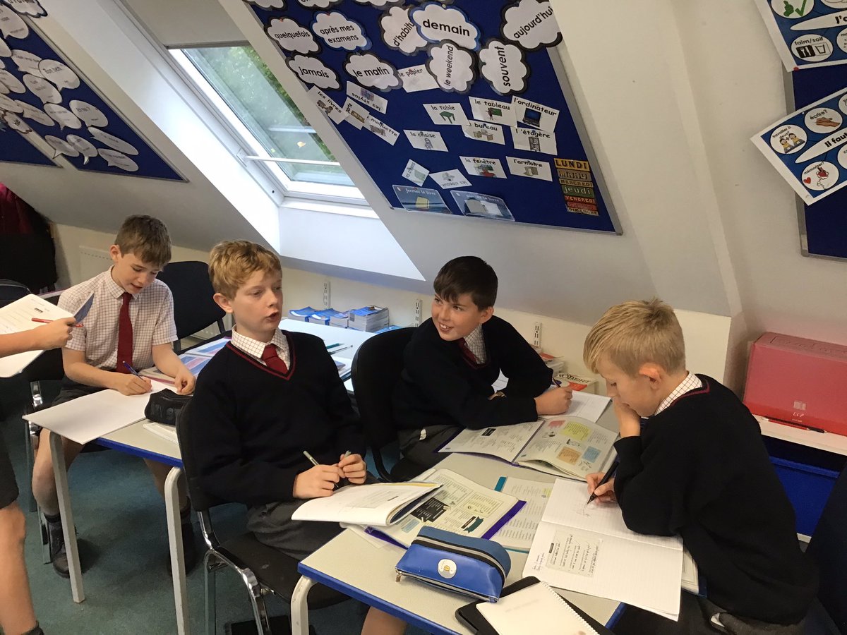 MoulsfordFrench's tweet photo. Quel sports fais-tu? Un sondage en français! #speakingfrench @MoulsfordYear7 https://t.co/wJxvMd0Z7O