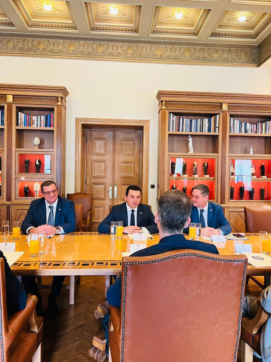 In #Greece I engaged with Kostas Bakoyannis & leadership of #Athens 🇬🇷 to delve into ongoing initiatives, our shared vision, immediate priorities, and the challenges faced by both countries. Our primary focus was on urban mobility & alternative transportation methods.