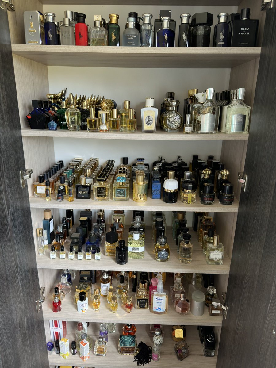 kkroto's tweet photo. @Vannesalunar Que nunca mueran los perfumes 💪🏻 https://t.co/nYlIPgUsVn