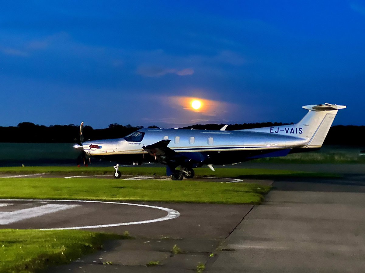 Night flying season has started! Night flying will take place on Thursday evenings 1700 - 2000L, please PPR with the tower by 1500L 🌙🌌